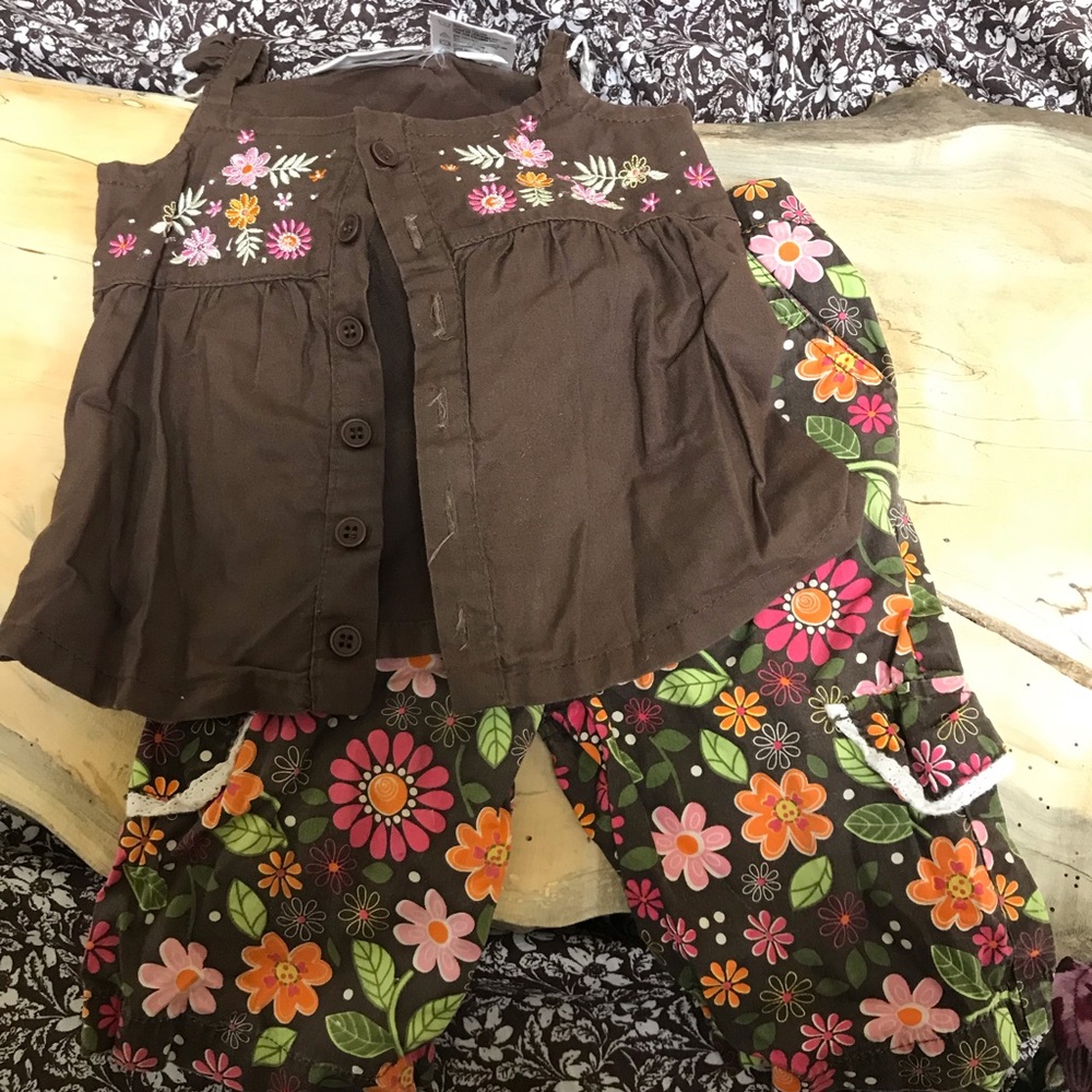 Beluga NY baby flower outfit